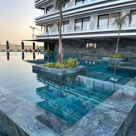 Grand Saphire & Residences Apartamento Trikomo